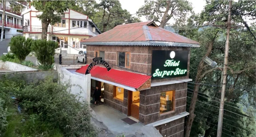 Exterior of Hotel Super Star in Dalhousie